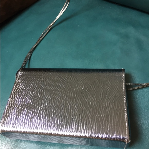 Small Pewter-Colored Metallic Evening Bag - Picture 3 of 5